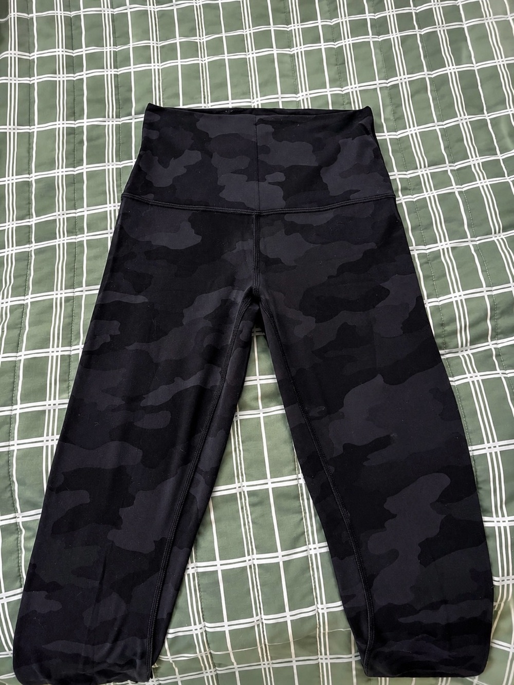 Women’s Black Camo Lululemon Leggings